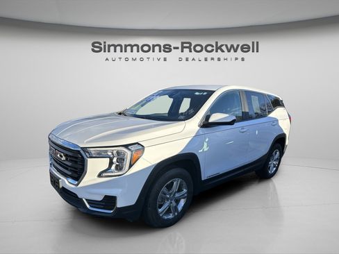 Used 2022 GMC Terrain SLE image 4