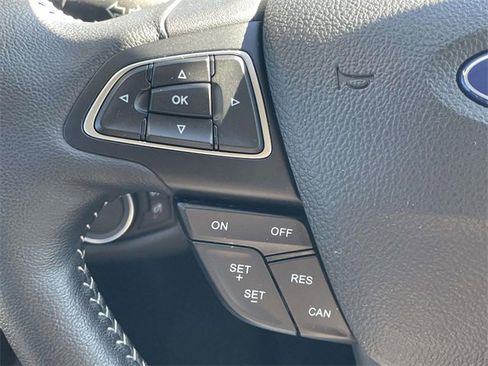 Used 2019 Ford Escape SE image 23