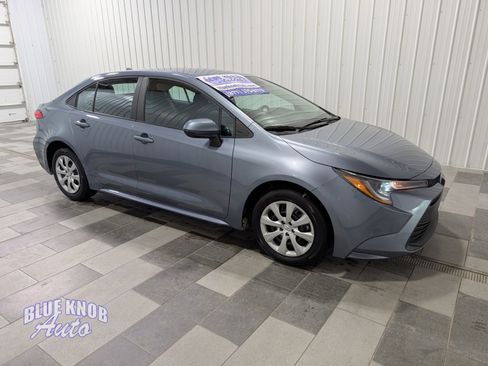 Used 2025 Toyota Corolla LE image 5