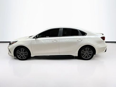 Used 2023 Kia Forte GT-Line w/ GT-Line Premium Package FWD image 4