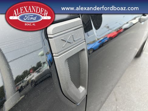 New 2025 Ford Maverick XL image 7