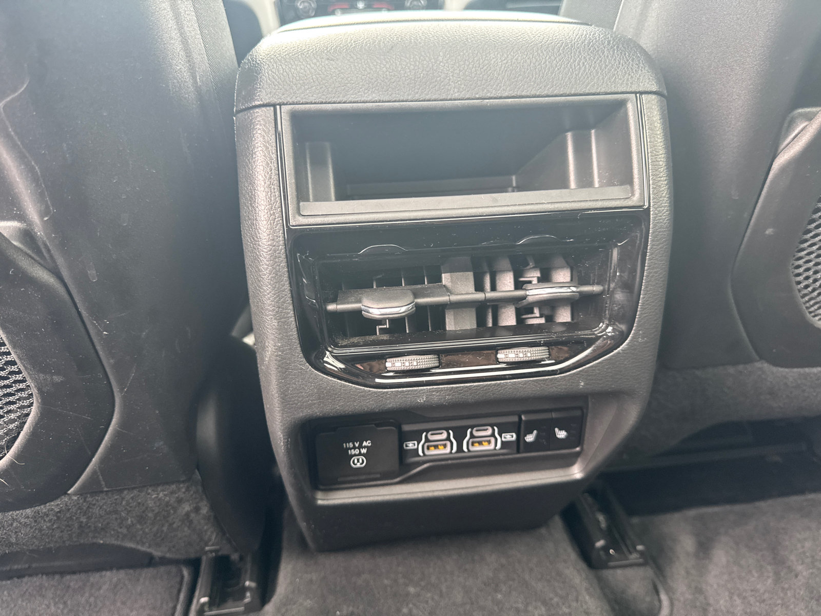 Used 2025 Jeep Grand Cherokee Limited AWD/4WD image 26