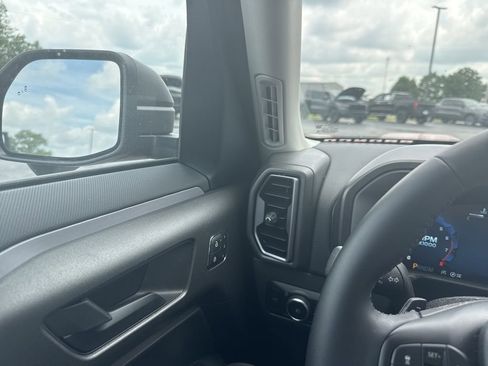 Used 2025 Ford Bronco Sport Badlands w/ Sasquatch Badlands Package AWD/4WD image 21