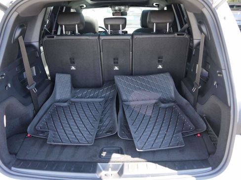 Used 2023 Mercedes-Benz GLB 250 image 5