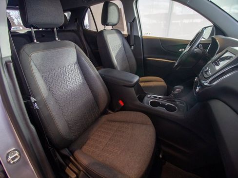 Used 2022 Chevrolet Equinox LT image 17