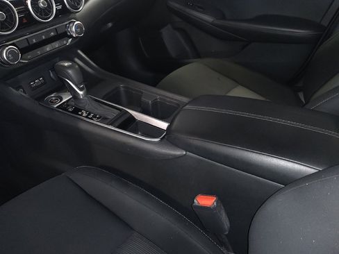 Used 2024 Nissan Sentra SV FWD image 26