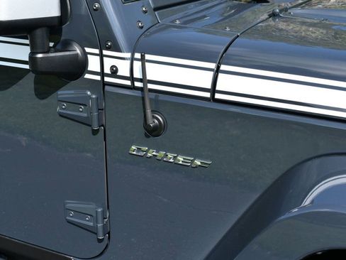 Used 2017 Jeep Wrangler Sahara w/ Quick Order Package 24E Chief AWD/4WD image 10