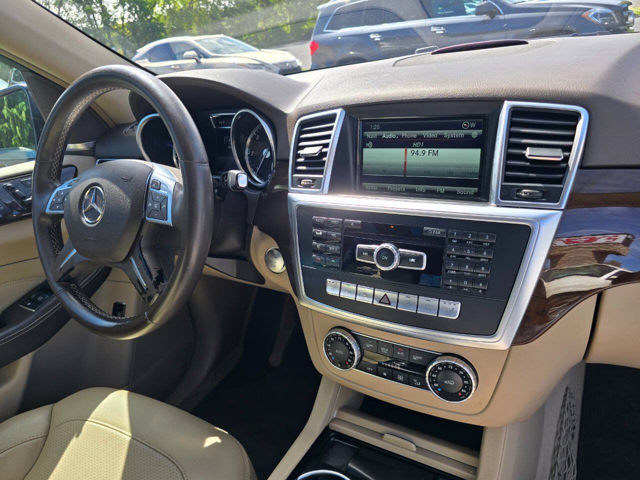 Used 2015 Mercedes-Benz ML 250 BlueTEC 4MATIC image 39
