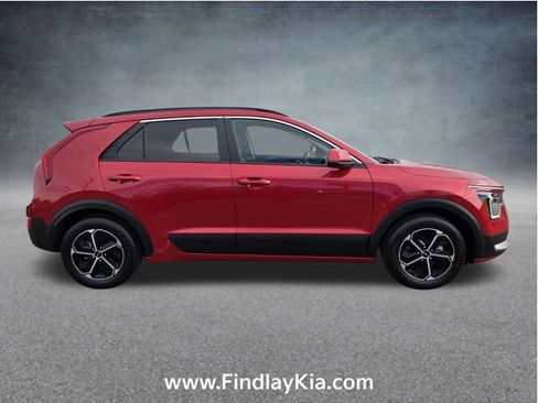 Certified 2024 Kia Niro LX image 5