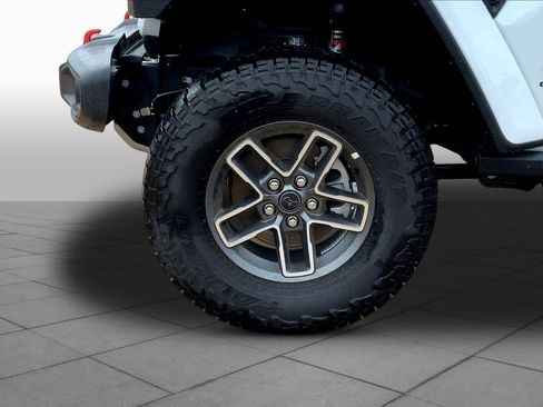 New 2026 Jeep Gladiator Mojave image 11