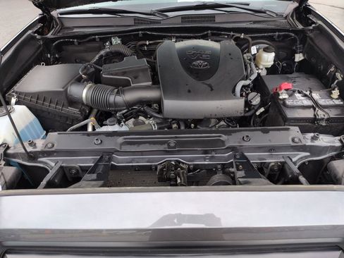 Used 2023 Toyota Tacoma SR image 22