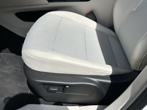 Used 2023 Buick Envision Preferred AWD/4WD image 21