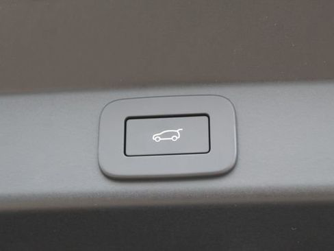 New 2026 Land Rover Range Rover Sport SE image 21