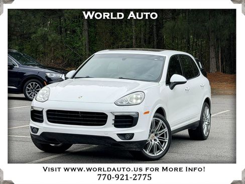 Used 2017 Porsche Cayenne Platinum Edition image 1