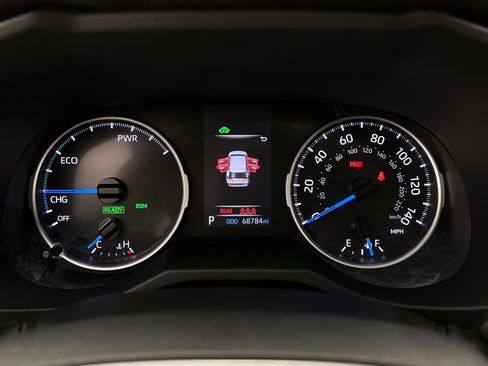 Used 2021 Toyota RAV4 XLE image 24