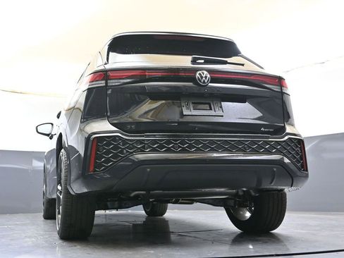 New 2026 Volkswagen Tiguan SE R-Line image 38