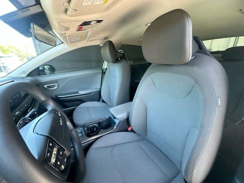 Used 2025 Kia K4 FWD image 14