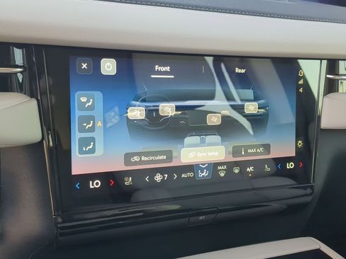 New 2026 Lincoln Navigator Premiere image 18