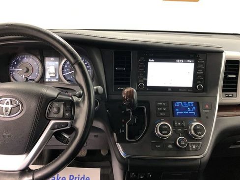Used 2019 Toyota Sienna Limited Premium AWD/4WD image 19