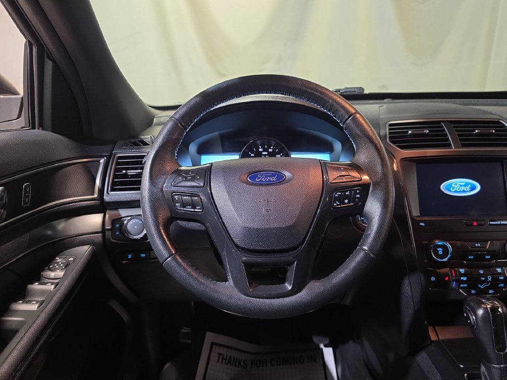 Used 2019 Ford Explorer XLT AWD/4WD image 11
