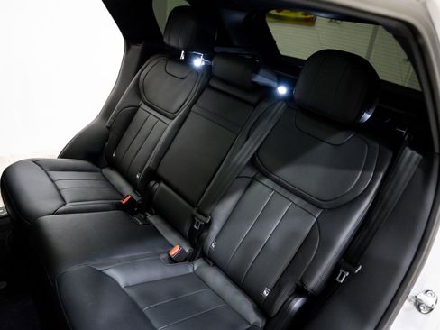 Used 2025 Land Rover Range Rover Sport Dynamic SE image 49