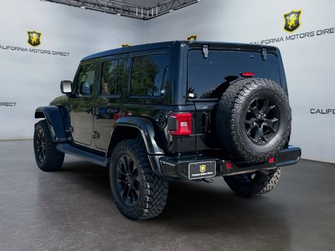 Used 2021 Jeep Wrangler Unlimited Sahara AWD/4WD image 3