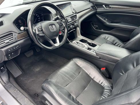 Used 2018 Honda Accord Touring image 5