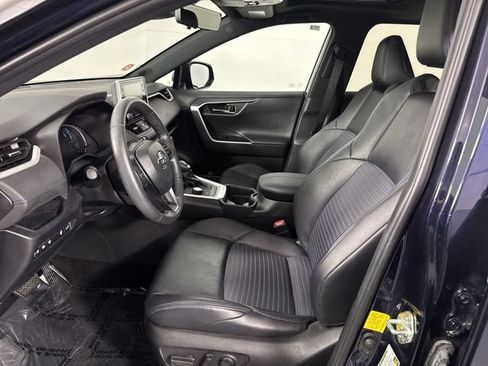 Used 2020 Toyota RAV4 XSE w/ XSE Grade Weather Package AWD/4WD image 21