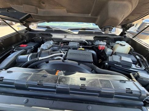 Used 2020 Chevrolet Silverado 2500 LTZ w/ LTZ Premium Package AWD/4WD image 32