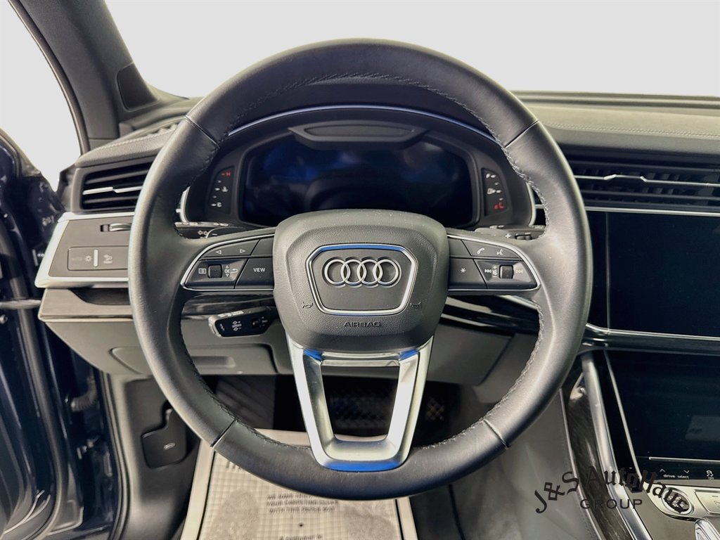 Used 2023 Audi Q7 3.0T Prestige AWD/4WD image 12