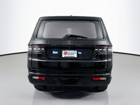 Used 2022 Jeep Grand Wagoneer Series III w/ Rear Seat Video Group 1 AWD/4WD image 6