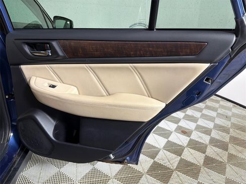 Used 2019 Subaru Outback 3.6R Limited w/ Popular Package #2 image 18