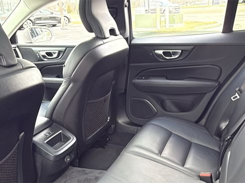 Certified 2025 Volvo V60 B5 Cross Country Plus image 25