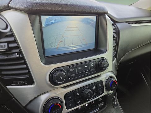 Used 2019 GMC Yukon SLT w/ Open Road Package image 18