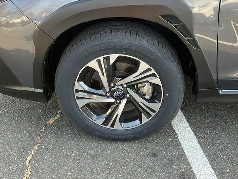 Certified 2024 Subaru Crosstrek 2.0i Premium image 6