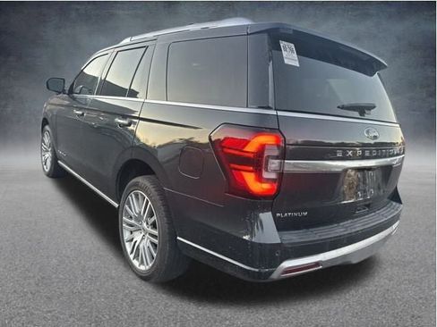 Used 2023 Ford Expedition Platinum image 12