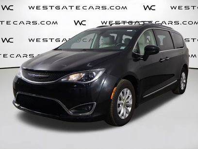Used 2018 Chrysler Pacifica Touring-L Plus