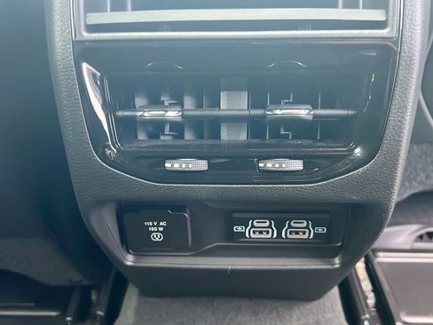 Used 2025 Jeep Grand Cherokee Laredo X w/ Luxury Tech Group I AWD/4WD image 9