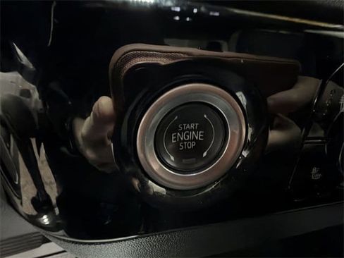 Used 2024 GMC Sierra 1500 SLT image 49