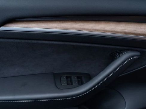 Used 2023 Tesla Model 3 Standard Range RWD image 38