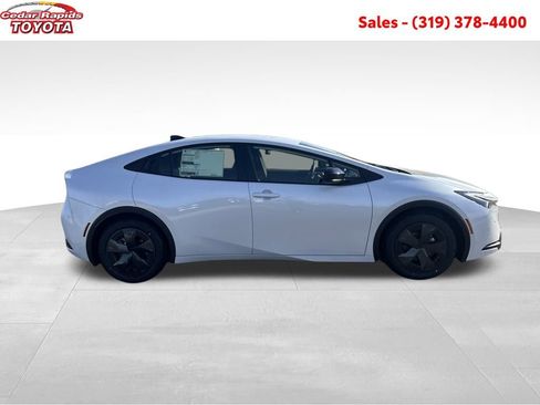 New 2026 Toyota Prius LE image 6