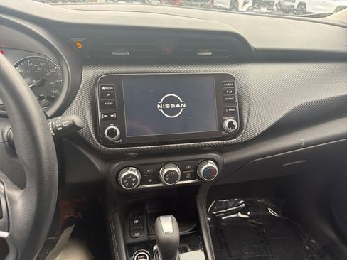 Used 2023 Nissan Kicks SV w/ Interior Electronics Package image 9