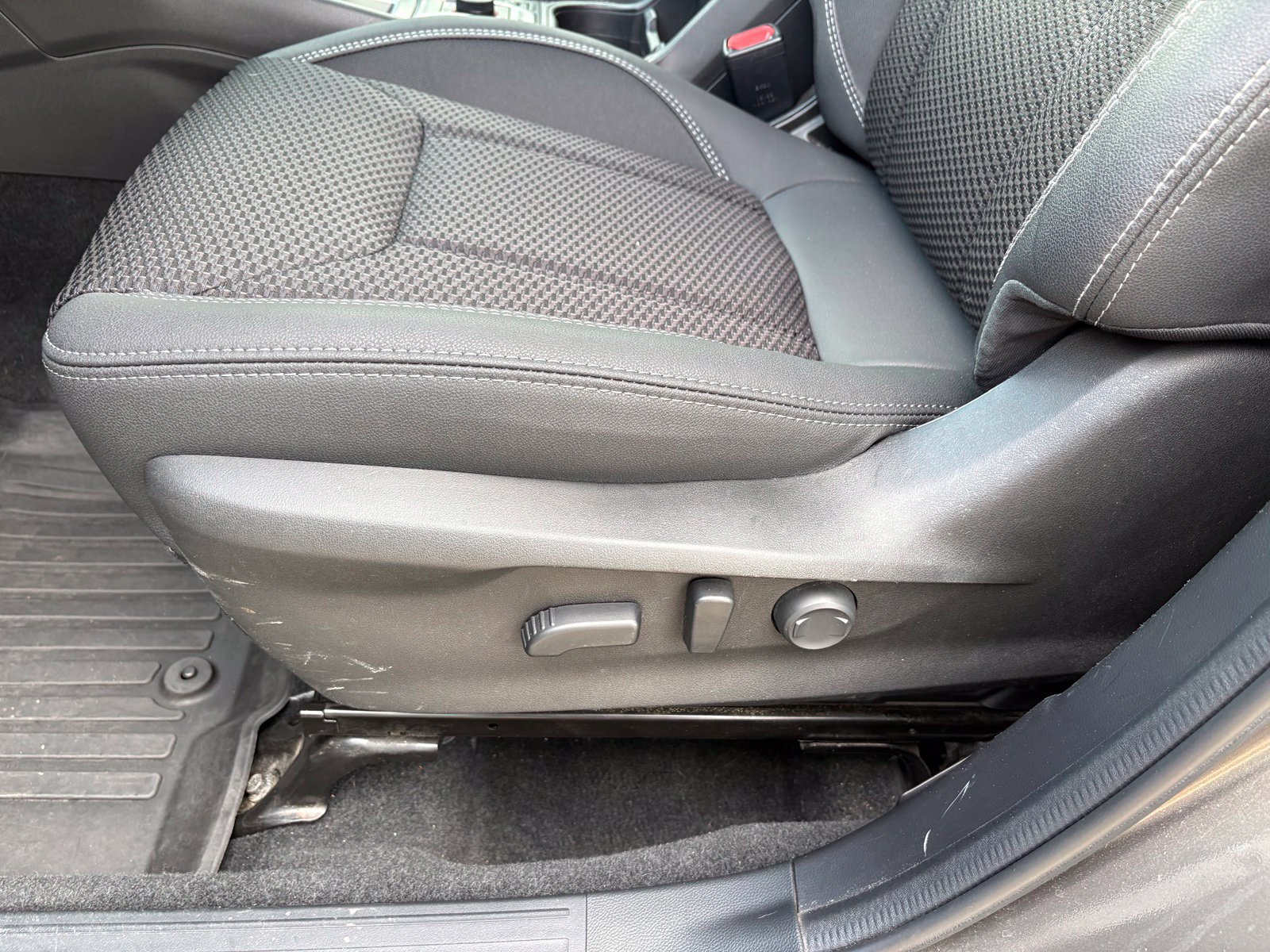 Used 2019 Subaru Forester Premium AWD/4WD image 28