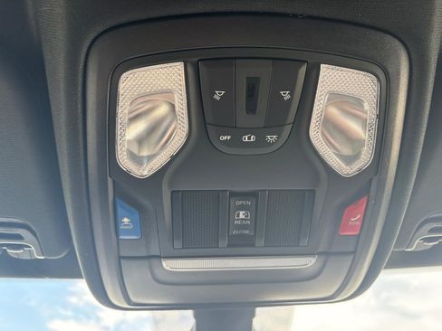 Used 2022 RAM 1500 Big Horn AWD/4WD image 33