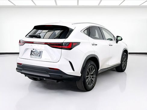 Used 2024 Lexus NX 250 FWD image 4