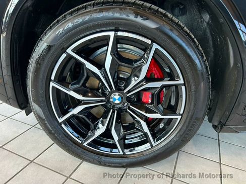 Used 2025 BMW X4 xDrive30i image 9