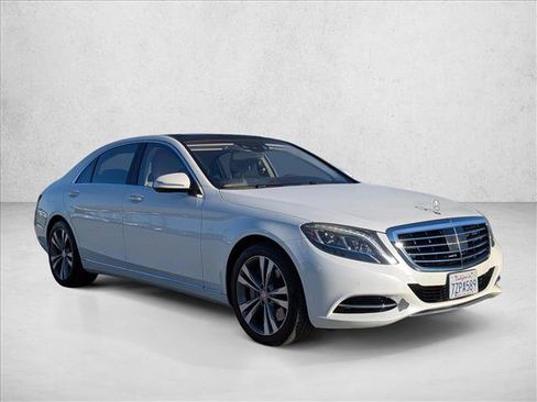 Used 2017 Mercedes-Benz S 550 Sedan image 3