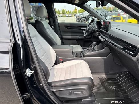 Used 2026 Honda CR-V Sport Touring image 9