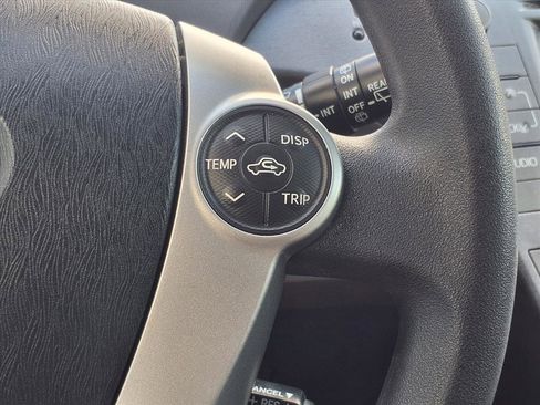 Used 2015 Toyota Prius Three image 16
