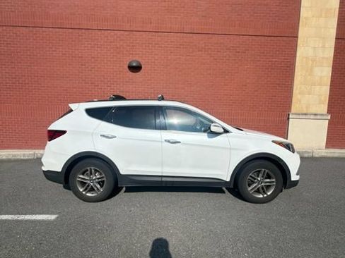 Used 2018 Hyundai Santa Fe Sport w/ 2.4L Value Package 02 FWD image 2